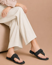 Knotted Thong Flat