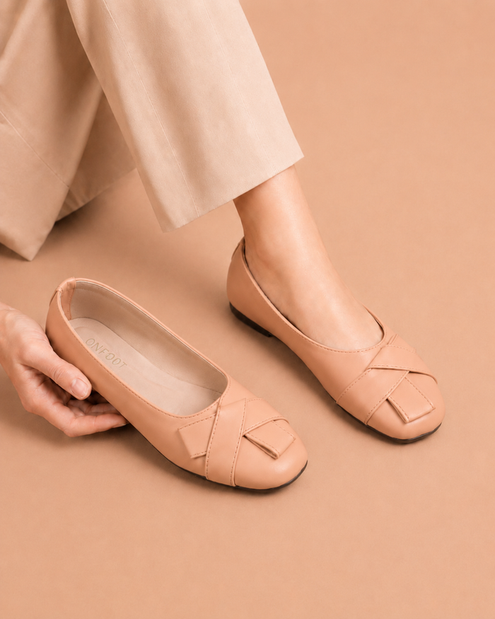 Grace Bow Pumps - Peach