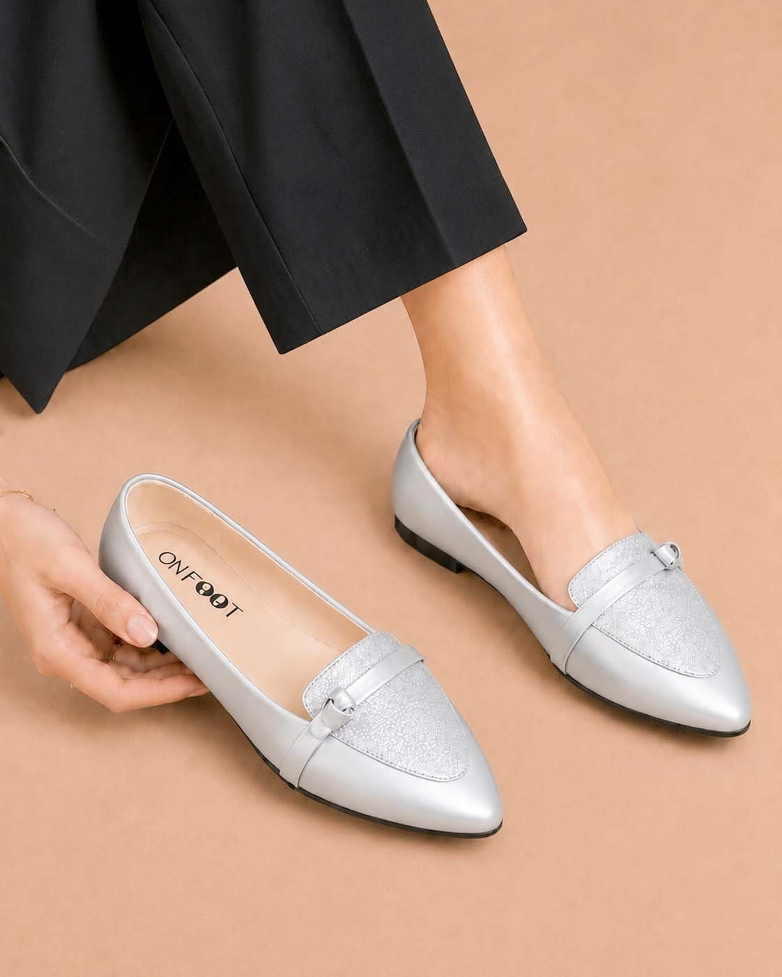 Deco Court - Silver