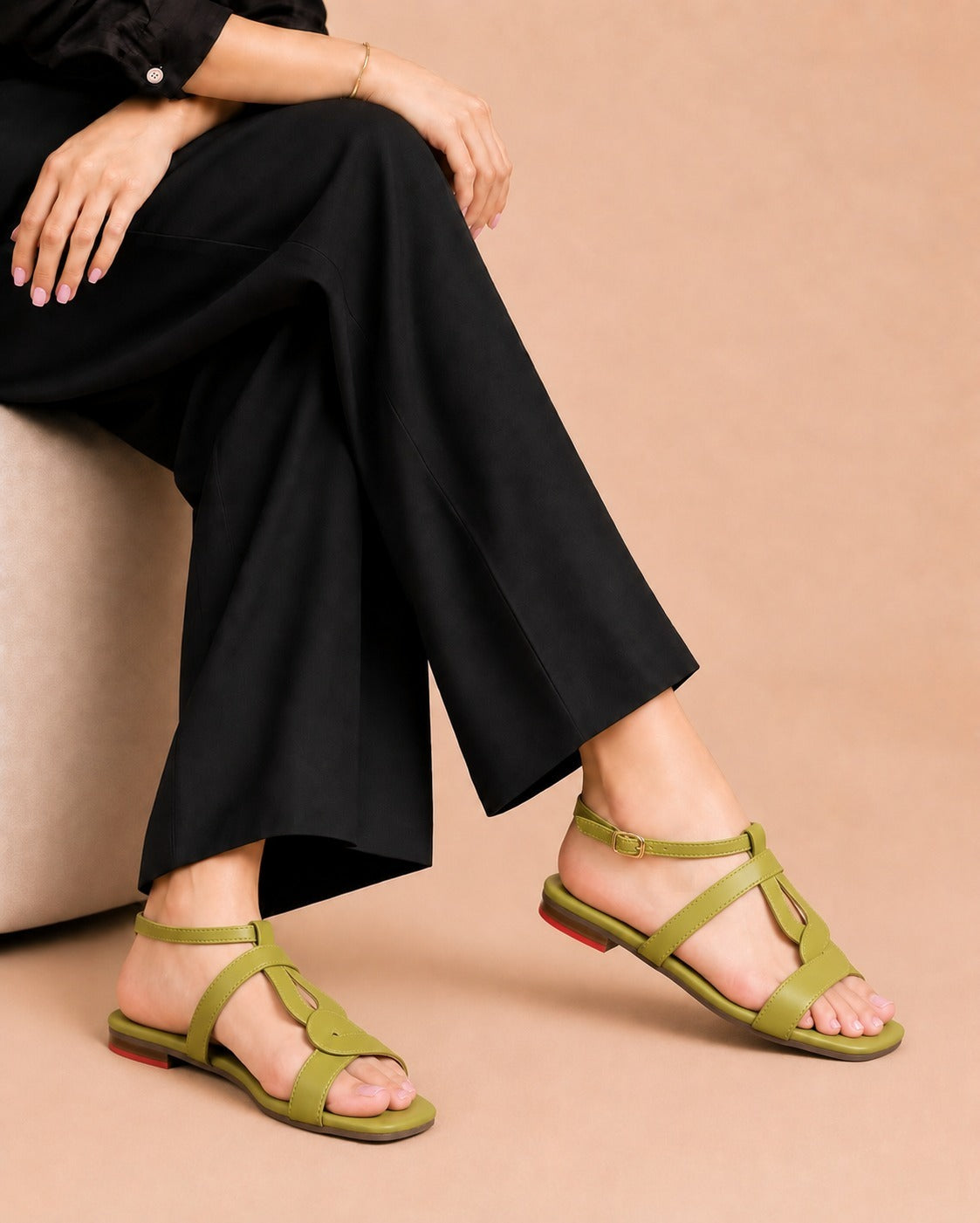 Noir Wave Ankle Strap