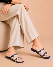 Wavy Strap