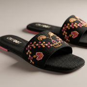 Velora Threadwork Comfort Slides